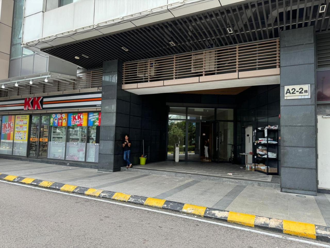 Jb City Ciq-R&F Shopping Mall Apartment Джохор-Бару Экстерьер фото