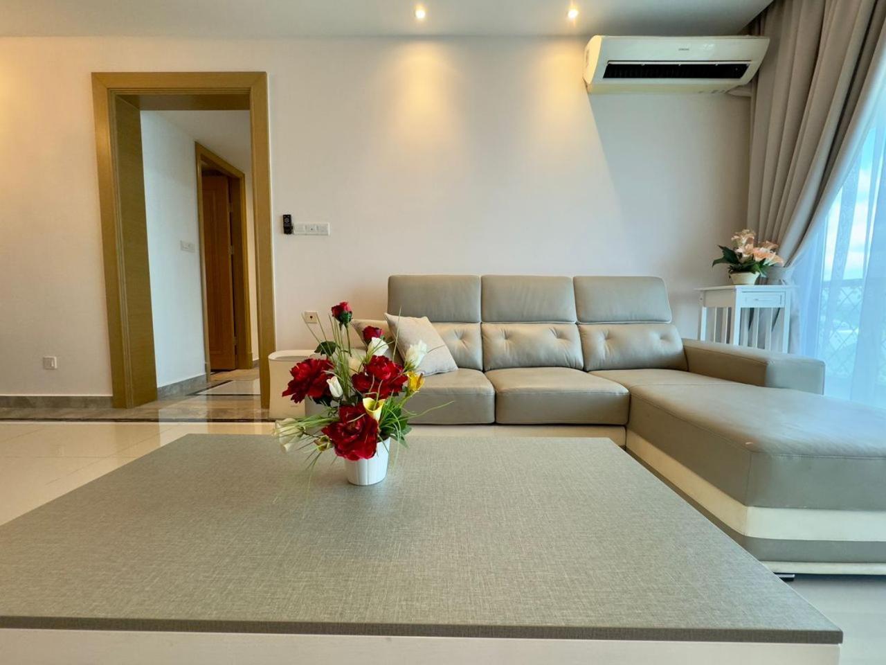 Jb City Ciq-R&F Shopping Mall Apartment Джохор-Бару Экстерьер фото